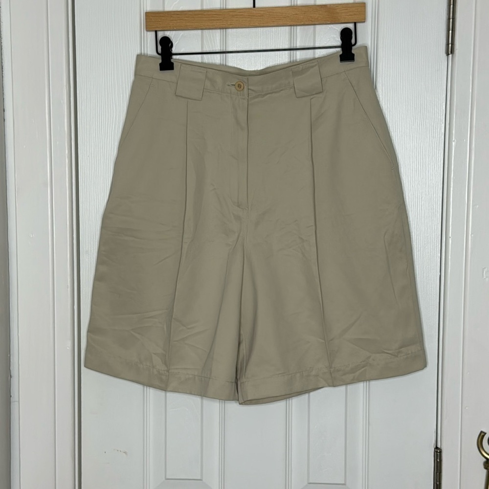 Liz Golf by Liz Claiborne SZ 12, Pleated, front pockets, golf, athletic,shorts